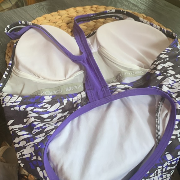 Speedo size 10 - Picture 3 of 6